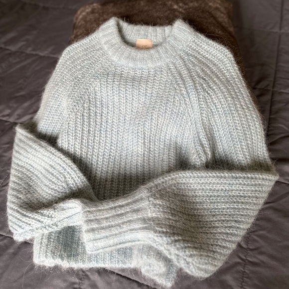 H&M Sweaters - H&M Light Blue Sweater